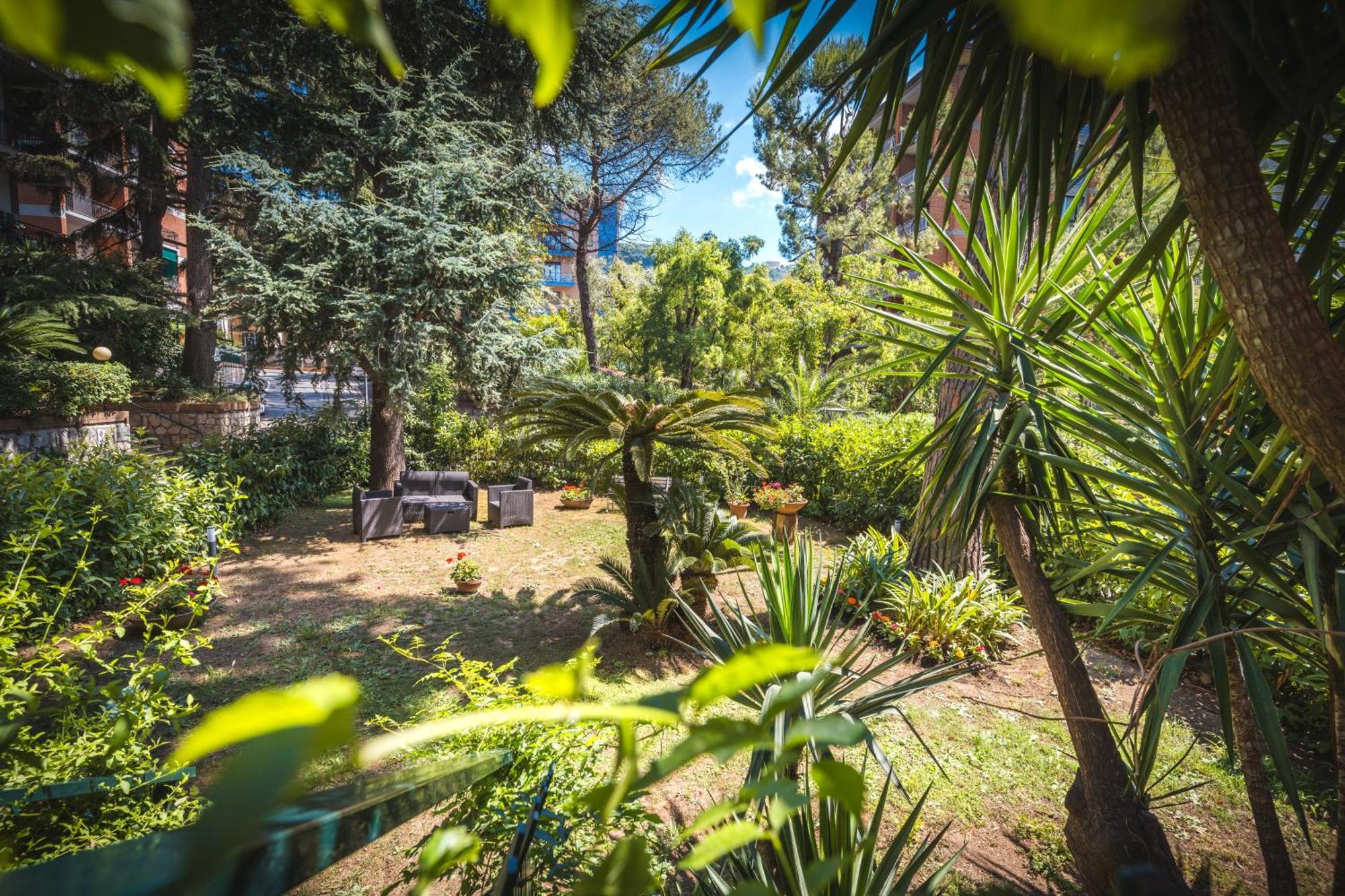 Domus Fuorimura Sorrento Bagian luar foto